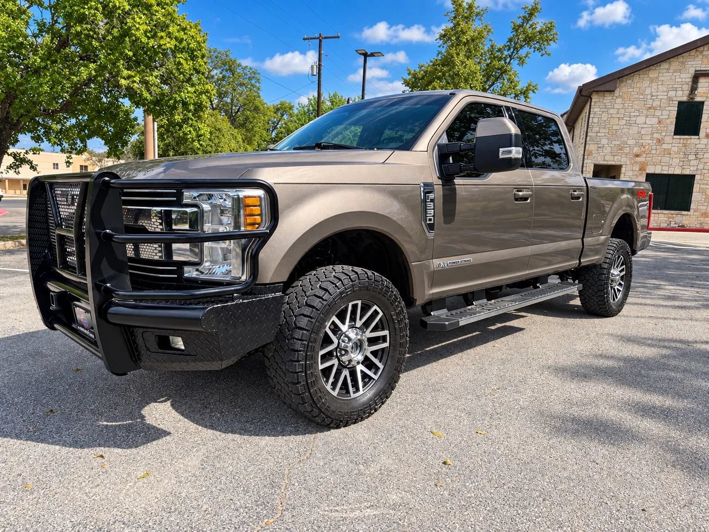 Used 2019 Ford F250 Lariat w/ Lariat Value Package AWD/4WD image 1