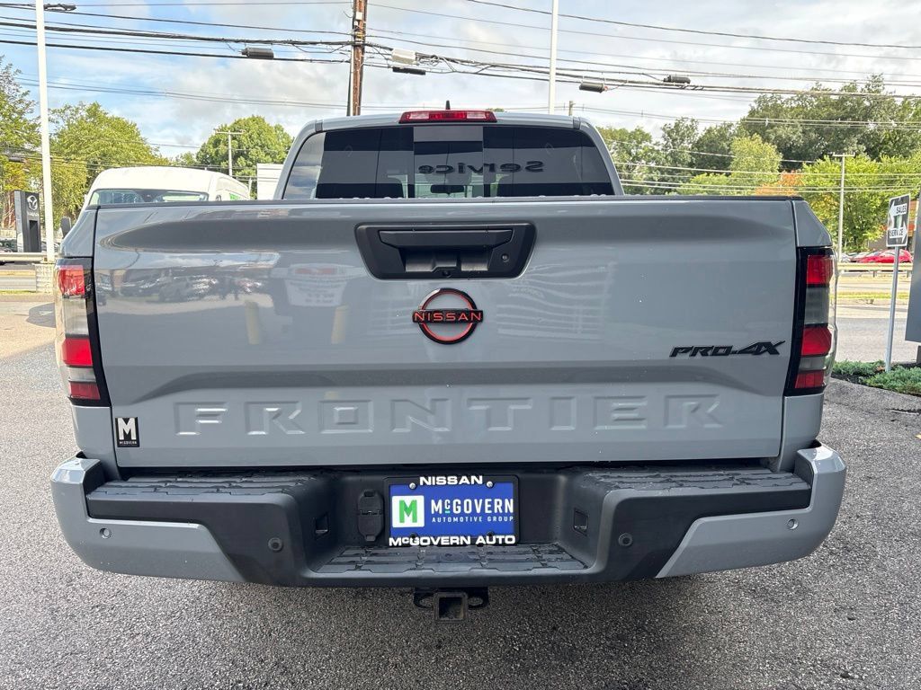 Used 2023 Nissan Frontier PRO-4X w/ Technology Package AWD/4WD image 6
