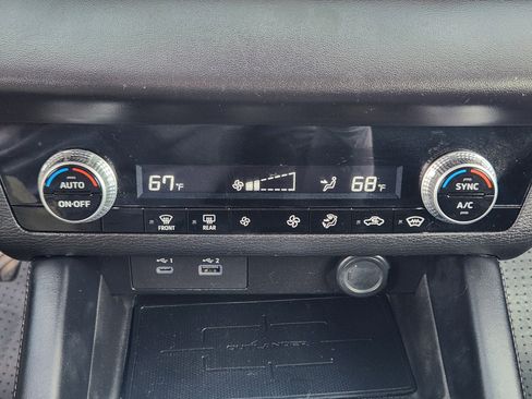 Used 2022 Mitsubishi Outlander ES image 13