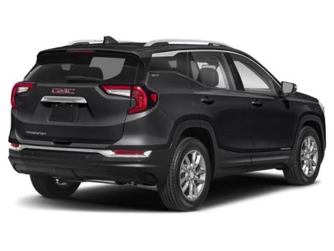 Used 2022 GMC Terrain SLT w/ Tech Package AWD/4WD image 2
