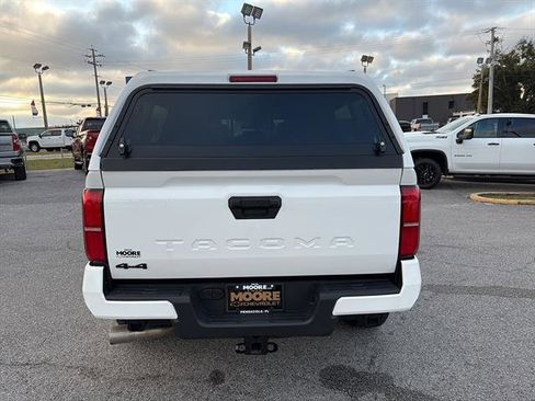 Used 2025 Toyota Tacoma TRD Sport image 6