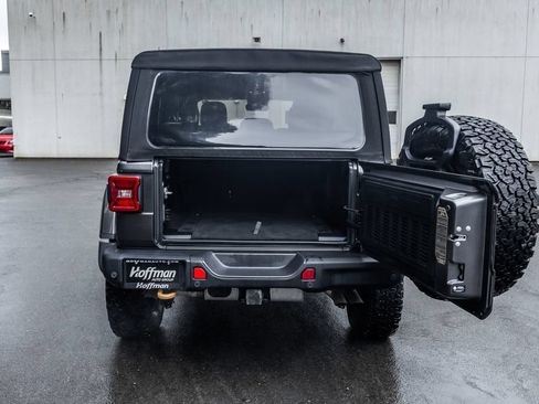 Used 2022 Jeep Wrangler Unlimited Rubicon w/ Dual Top Group AWD/4WD image 21