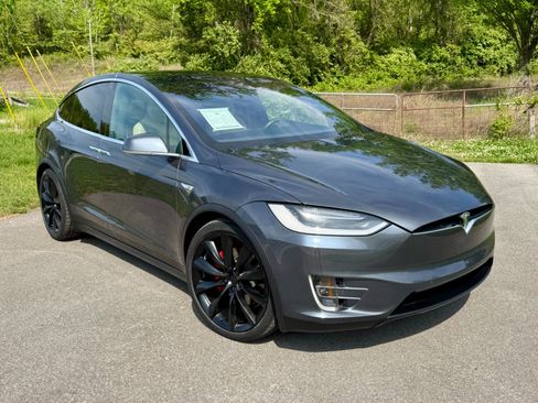 Used 2016 Tesla Model X Performance image 9