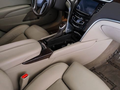 Used 2016 Cadillac XTS Premium FWD image 23