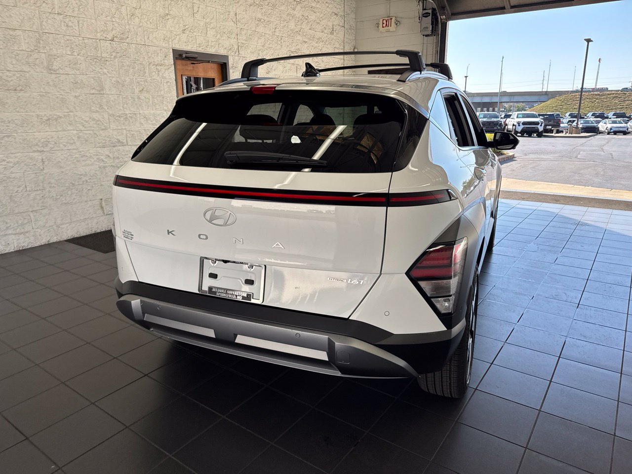 Used 2026 Hyundai Kona Limited AWD/4WD image 7
