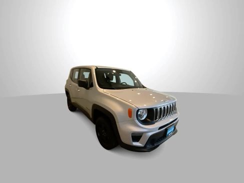 Used 2019 Jeep Renegade Sport image 2