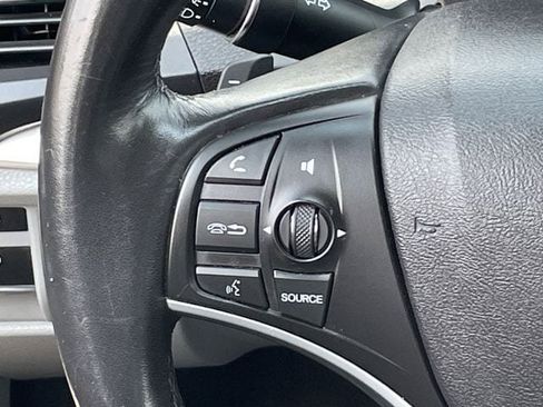 Used 2017 Acura MDX FWD image 12