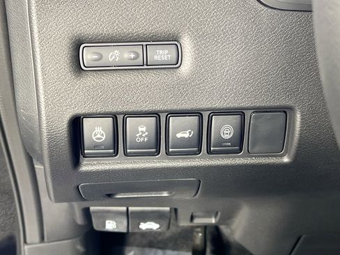 Used 2024 Nissan Murano SL image 10