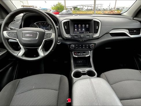 Used 2024 GMC Terrain SLE image 18