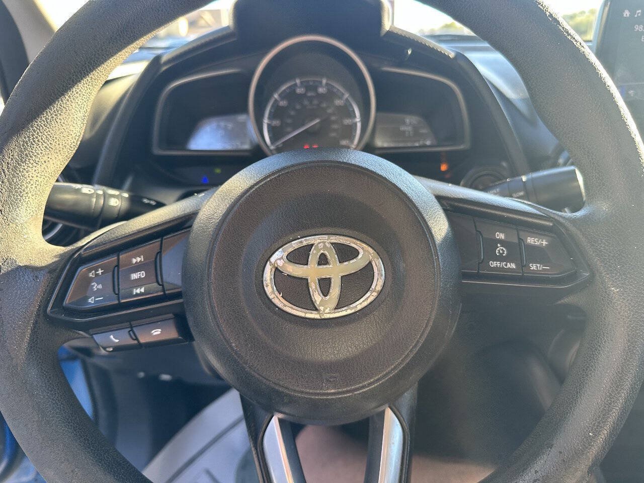 Used 2019 Toyota Yaris LE FWD image 13