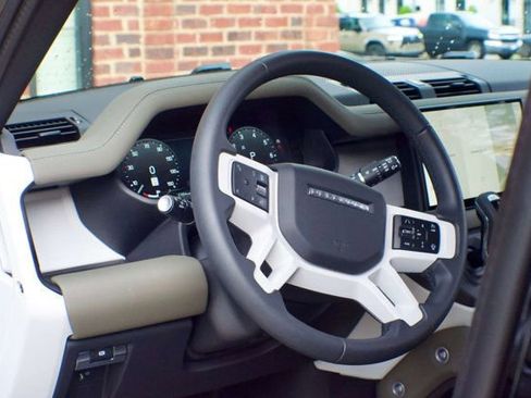 Used 2025 Land Rover Defender 110 S AWD/4WD image 22