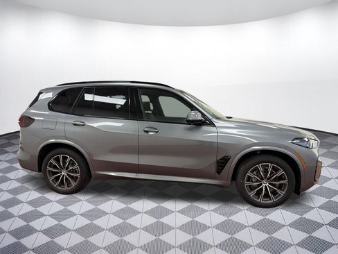 Used 2026 BMW X5 xDrive40i w/ M Sport Package AWD/4WD image 8