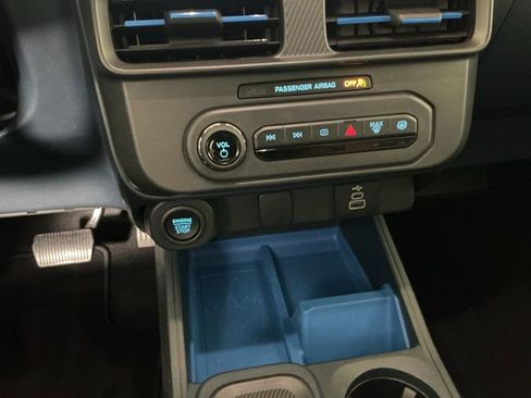 Used 2025 Ford Maverick XLT w/ Equipment Group 302A image 13