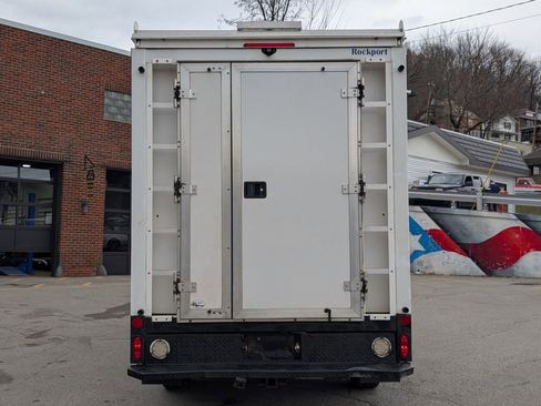 Used 2016 GMC Savana 3500 image 5