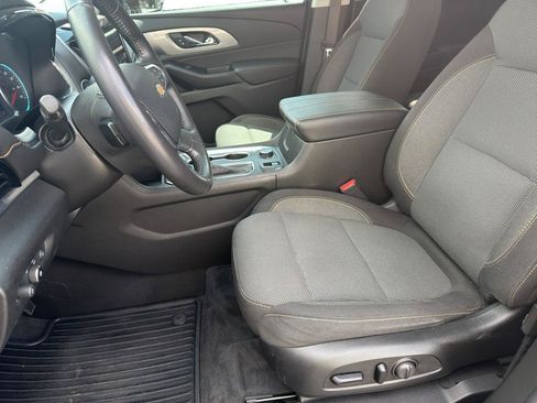 Used 2020 Chevrolet Traverse LT FWD image 10