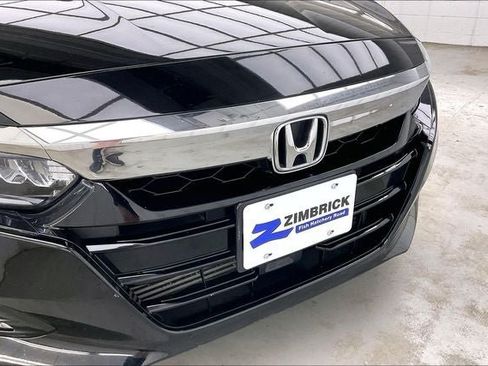 Used 2019 Honda Accord Touring image 31