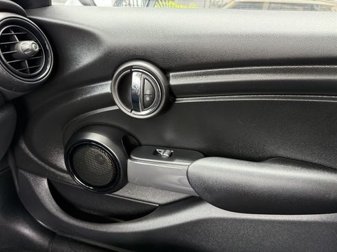 Used 2018 MINI Cooper 4-Door Hardtop FWD image 27