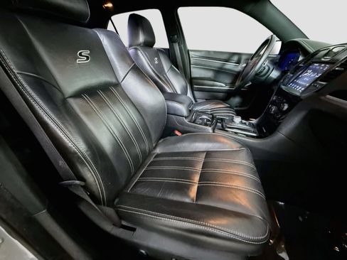 Used 2020 Chrysler 300 S RWD image 29