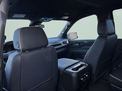 New 2026 GMC Yukon Elevation w/ LPO, Get Active Package image 21