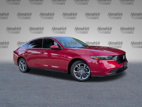Used 2024 Honda Accord EX image 2