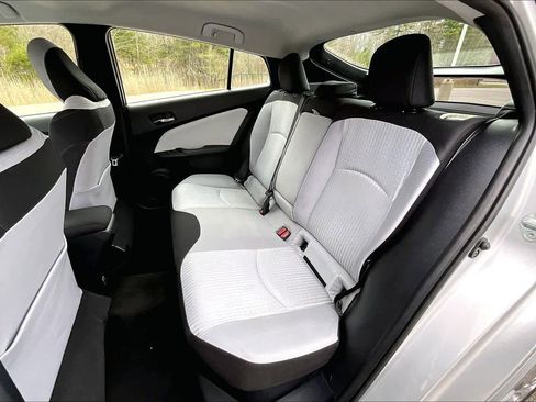 Used 2016 Toyota Prius Two image 21