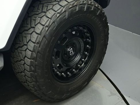 Used 2020 Jeep Gladiator Overland image 68