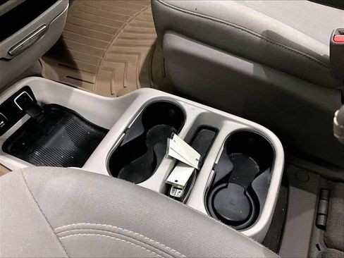 Used 2017 Chrysler Pacifica Touring FWD image 16