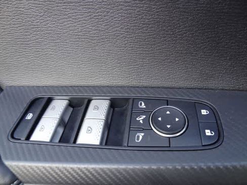 Used 2024 Mitsubishi Outlander SE AWD/4WD image 17