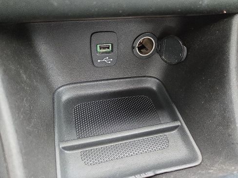 Used 2014 Dodge Avenger SE image 19