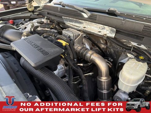 Used 2017 GMC Sierra 2500 SLT w/ Duramax Plus Package AWD/4WD image 14