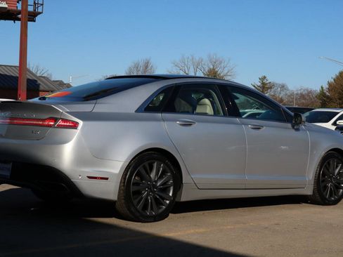 Used 2017 Lincoln MKZ Reserve w/ Technology Package FWD image 9
