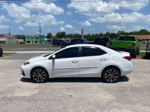 Used 2019 Toyota Corolla SE FWD image 1