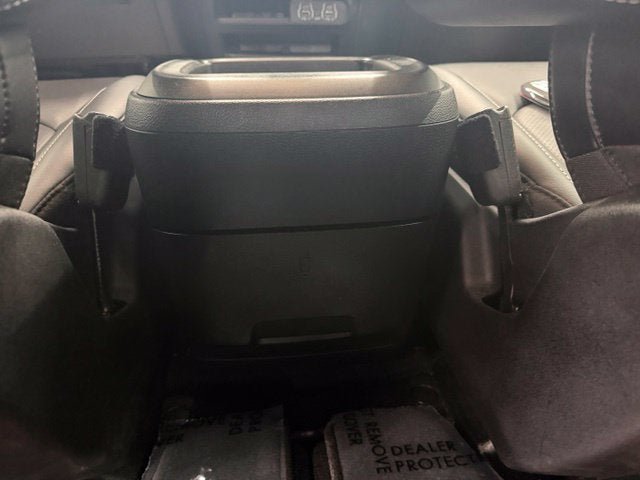Used 2025 Chrysler Pacifica Select FWD image 22