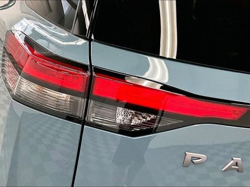 New 2026 Nissan Pathfinder Platinum AWD/4WD image 19