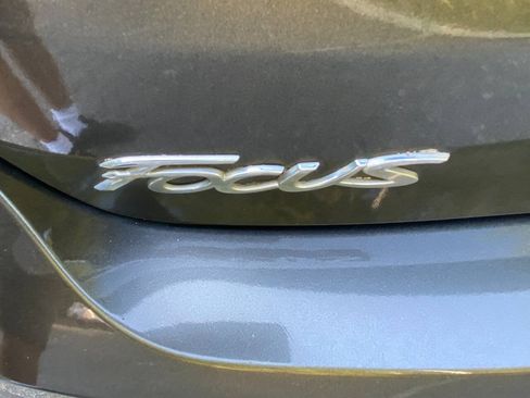 Used 2017 Ford Focus SE FWD image 39
