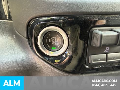 Used 2022 Chevrolet Silverado 1500 ZR2 w/ Technology Package AWD/4WD image 26