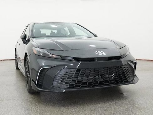 New 2026 Toyota Camry SE image 19