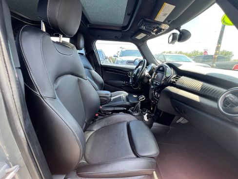 Used 2015 MINI Cooper 4-Door Hardtop FWD image 11