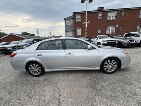 Used 2011 Toyota Avalon Limited FWD image 6