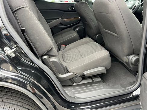 Used 2018 GMC Acadia SLE w/ Driver Alert Package I image 15