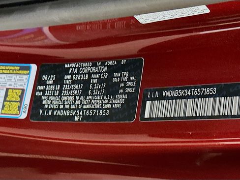 Used 2026 Kia Carnival FWD image 12