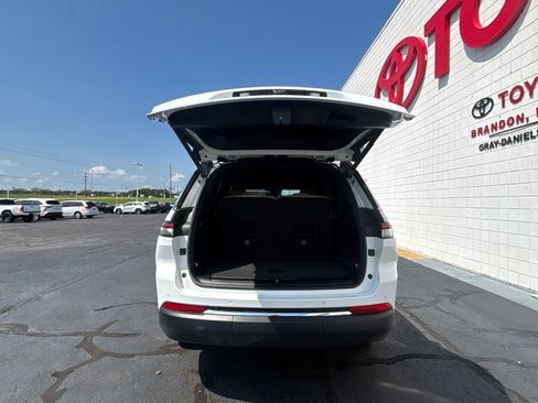 Used 2025 Jeep Grand Cherokee L Limited RWD image 31