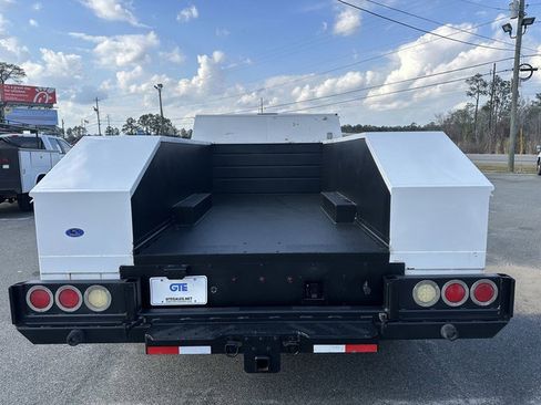 Used 2016 Ford F550 2WD Regular Cab Super Duty image 7