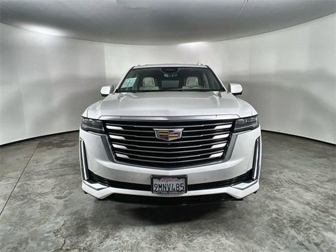 Certified 2023 Cadillac Escalade Premium Luxury Platinum image 3