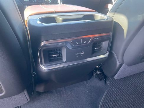 Used 2026 GMC Sierra 2500 Denali Ultimate AWD/4WD image 27