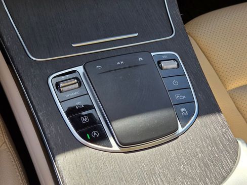 Used 2022 Mercedes-Benz GLC 300 4MATIC image 16