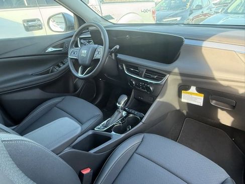 Used 2025 Buick Encore GX Preferred image 5