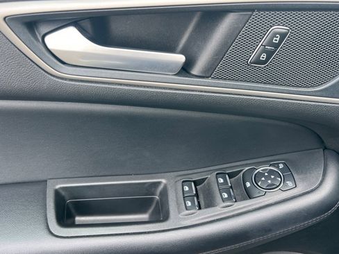 Used 2023 Ford Edge SEL image 8