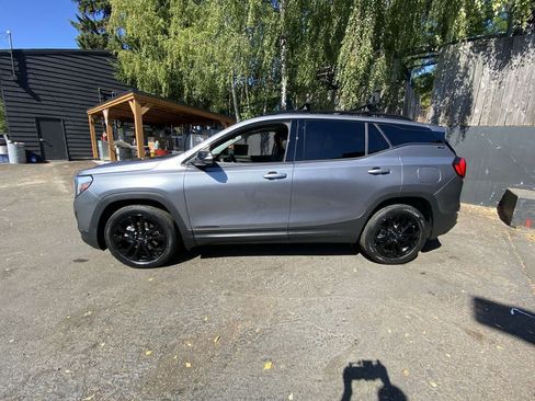Used 2020 GMC Terrain SLT w/ Preferred Package AWD/4WD image 3