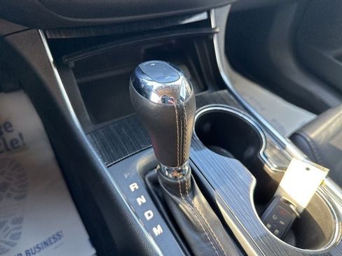 Used 2018 Chevrolet Impala LT image 18